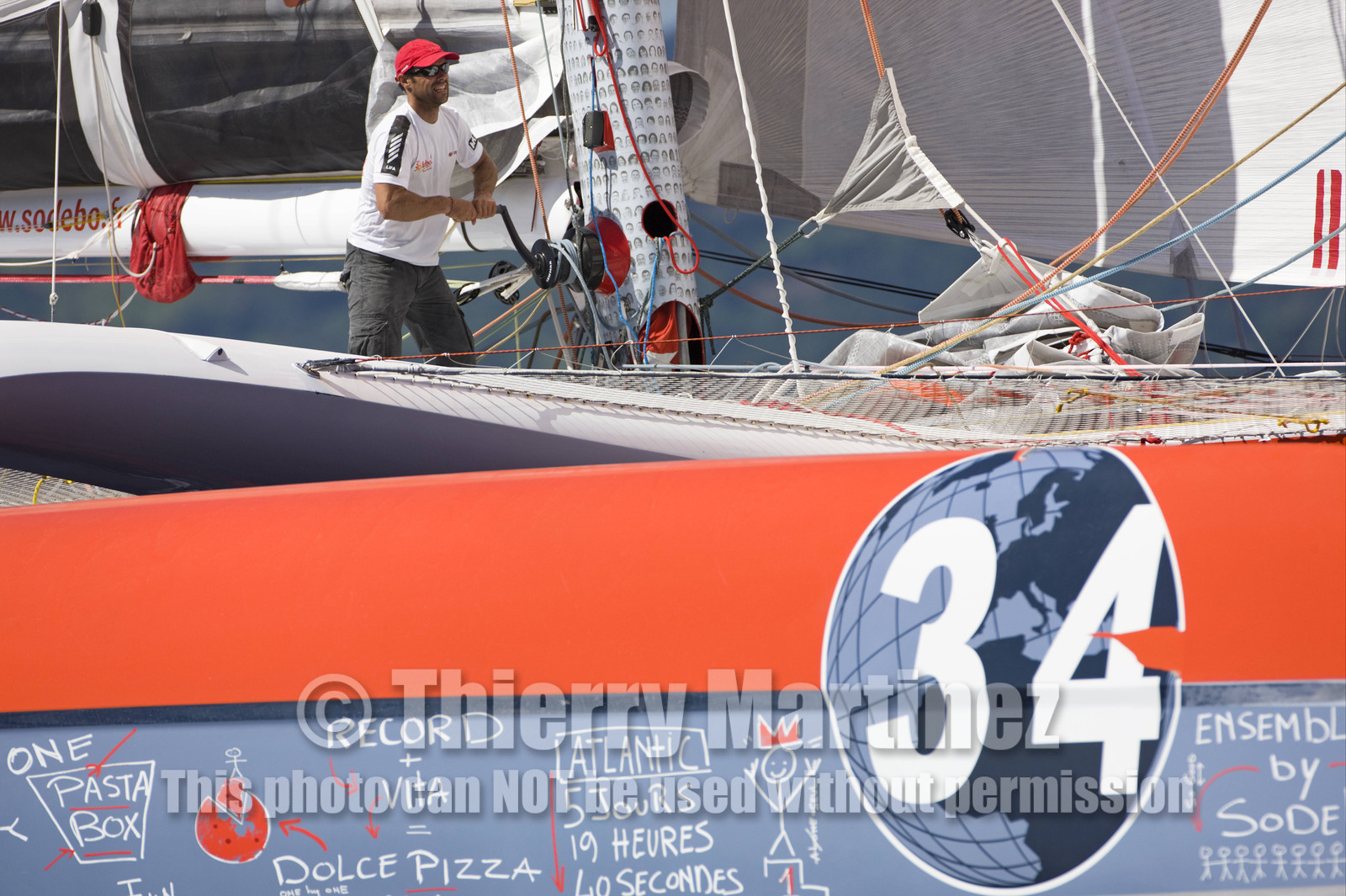 2010 ROUTE DU RHUM - LA BANQUE POSTALE . SOLO SAILING TRANSATLANTIC : ST MALO (FRA)   POINTE A PITRE-GUADELOUPE (FRENCH WEST INDIES). FINISH.