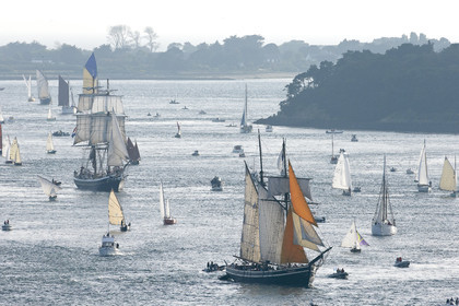 Semaine du Golfe 2015. Parade d'arrivée de la flotte.