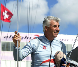 03_0871D © Th.Martinez. Auckland   New Zealand. 15 02 03 America's Cup Day 1.Alinghi (SUI64) vs Team New Zealand (NZL82)Alinghi Team onboard SUI64 leaving the dock for the first race day of .the America's Cup 2003. Alinghi Tactitian, Brad Butterworth.
